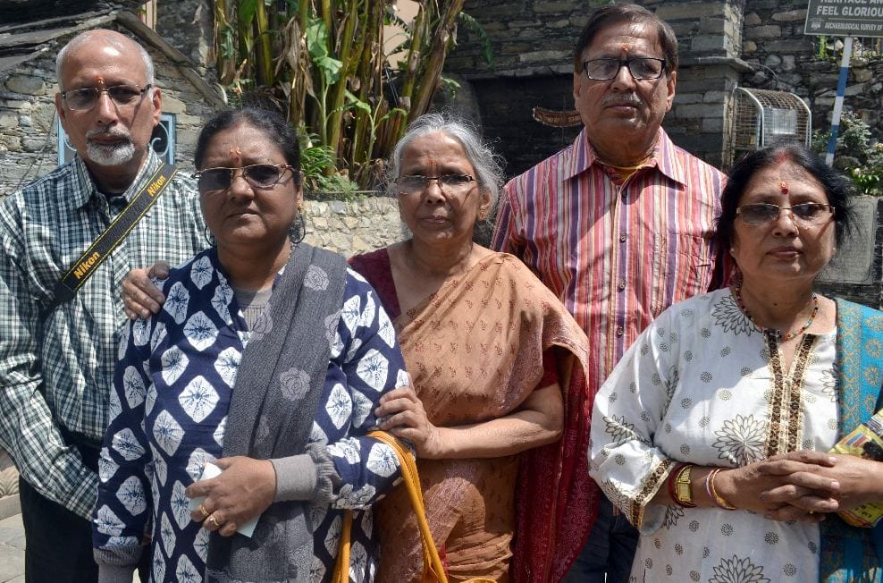 pilgrims reached badrinath instead of kedarnath due to bed hely service