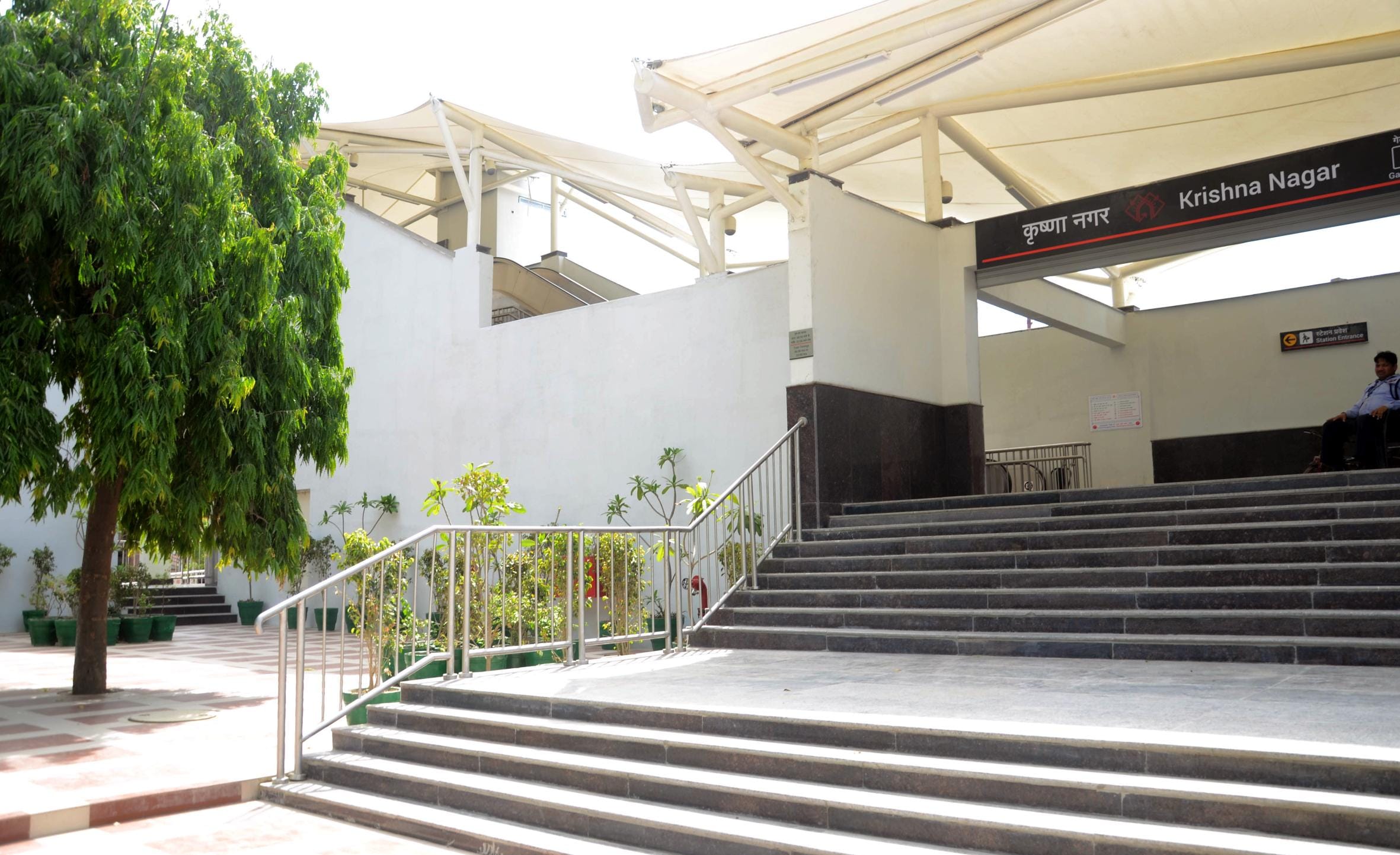 lucknow metro station ready for commercial run