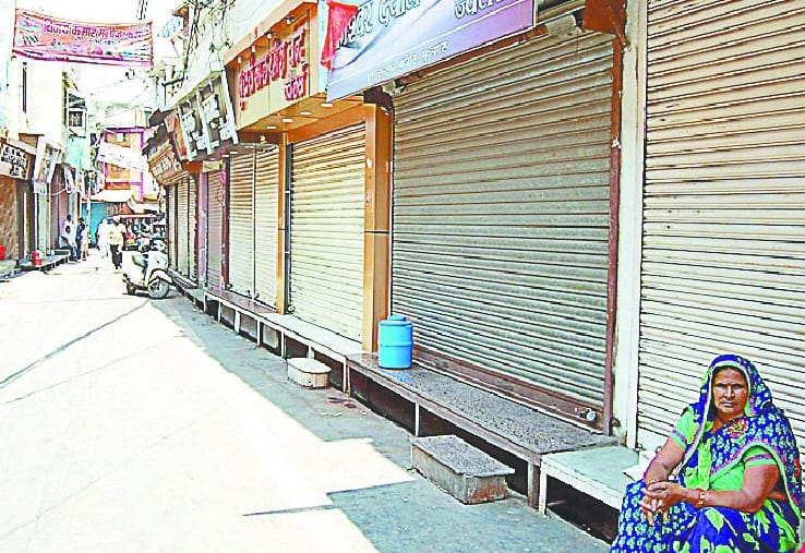 Strike in bullion market, traders sitting on hold