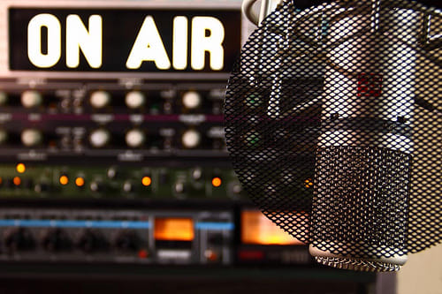 traffic live commentory from dehradun radio station too