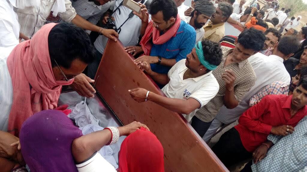 rajudas deadbody reached in paternal village