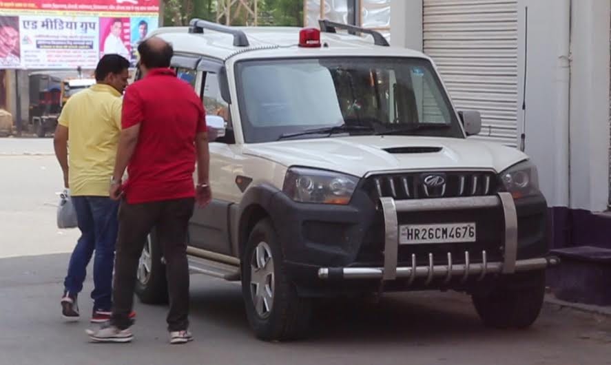 the red beacon car in Ajmer