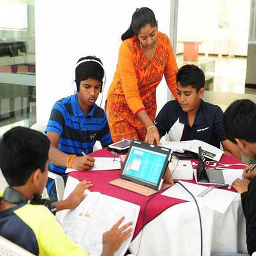 directorate of education delhi invites job applications for different posts