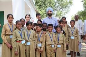 Children will not wear khaki dress from July