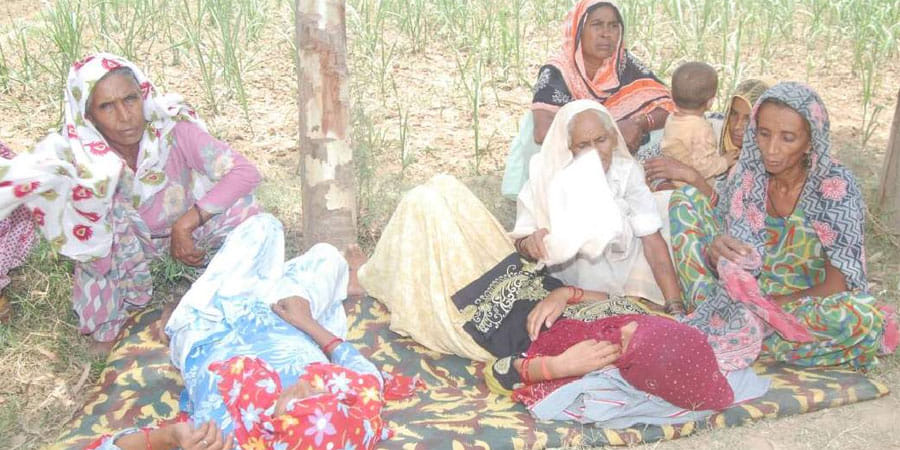 health of martyr mother and wife fall down during strike