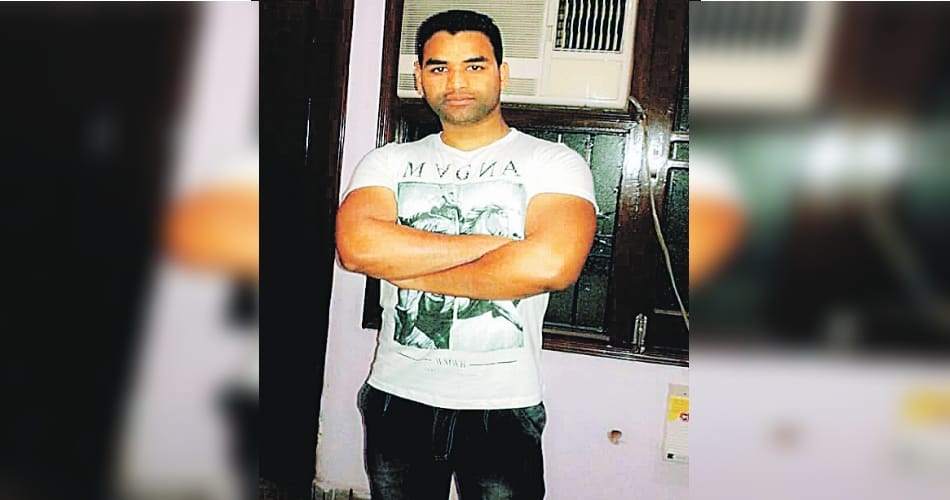 man commit suicide after cheating of immigration company