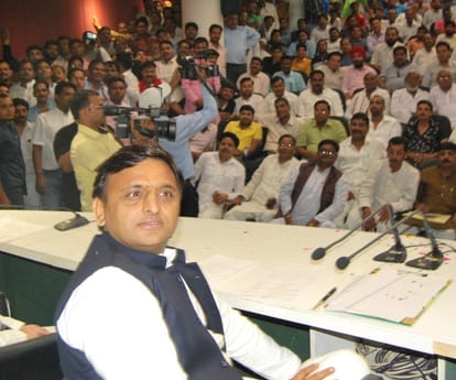 akhilesh yadav on demonetisation.