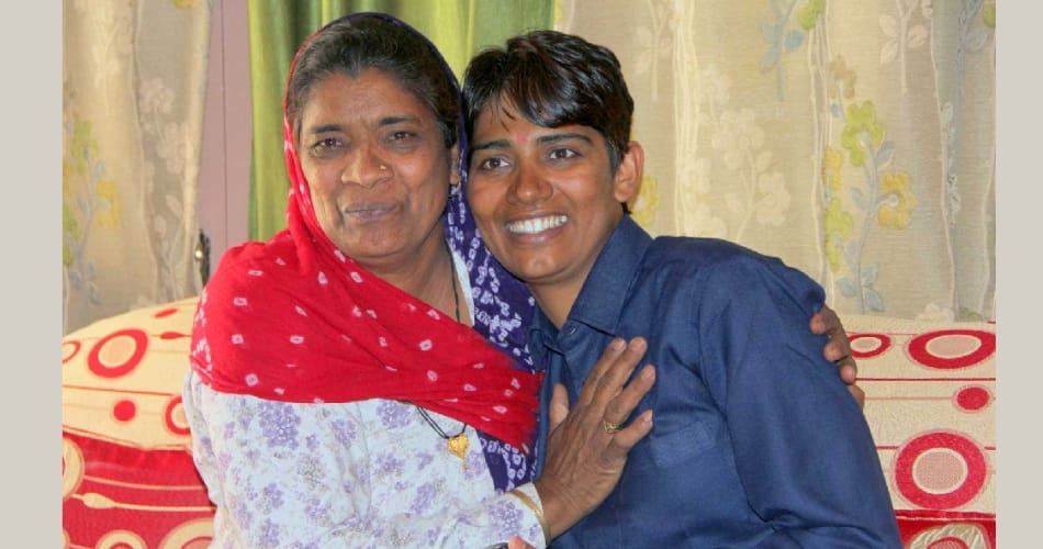 Anita Kundu becomes first Indian to climb everest from china side
