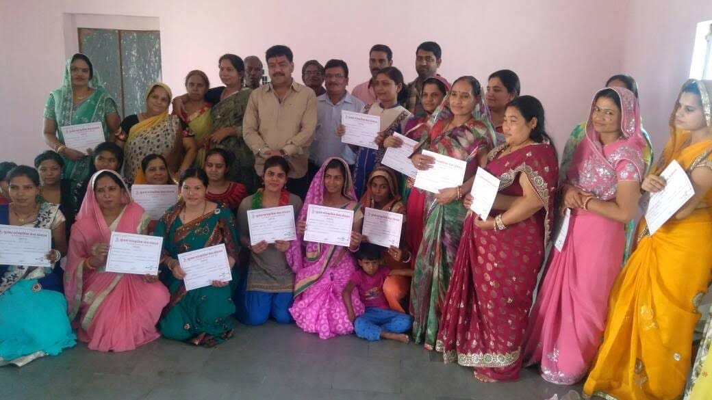 Finishing of sewing weaving training camp