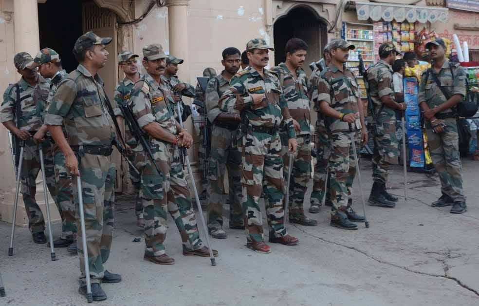 mock drill in kashi vishwnath temple after bomb threaten call