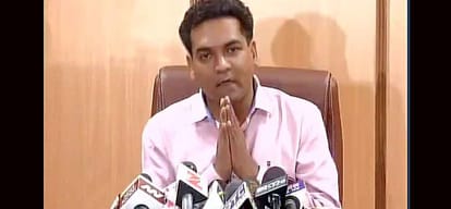 kapil mishra revealing about two aap leaders foreign visits 