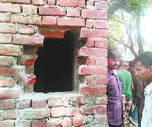 Theft in two shops in Haliapur