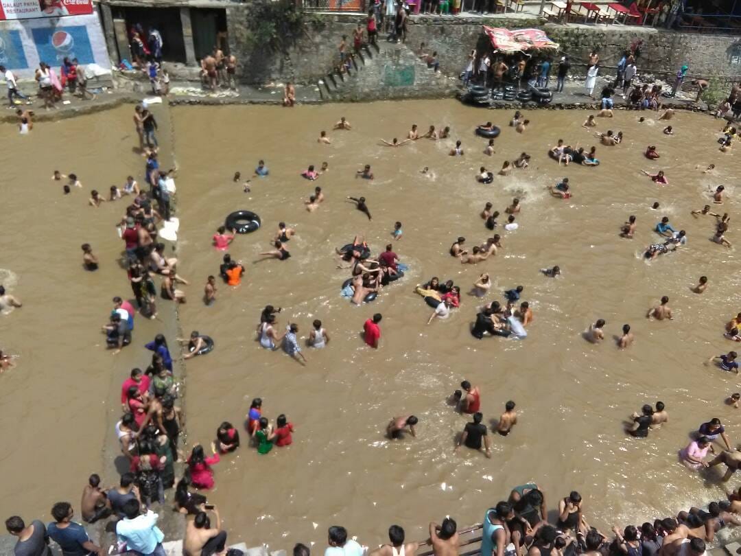 tourist rush in sahasradhara