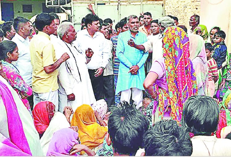 Revange, Baba Saheb's statue is broken