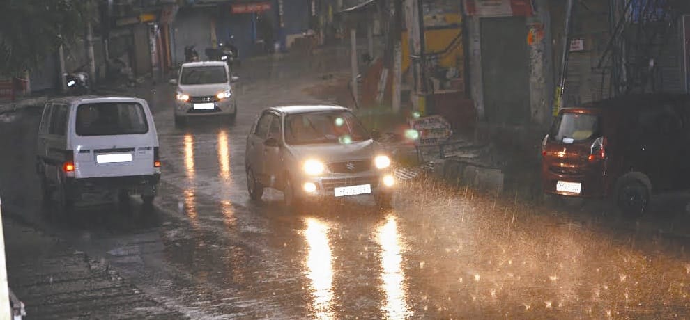 एमपी मौसम आज: बीते 24 घंटों में कई इलाकों में हल्की बारिश हुई है।