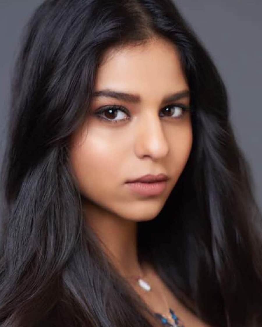 shah rukh khan daughter suhana khan bikini photo viral on social media