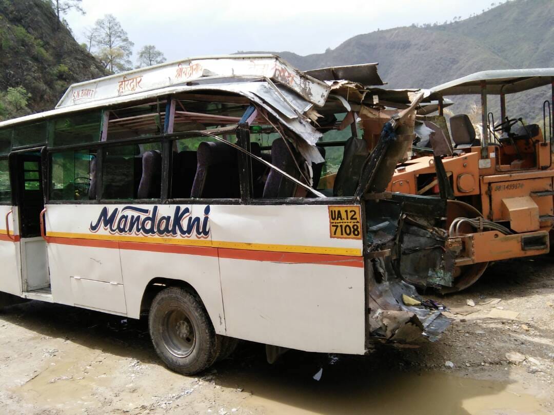 bus met with accident, five passenger killed