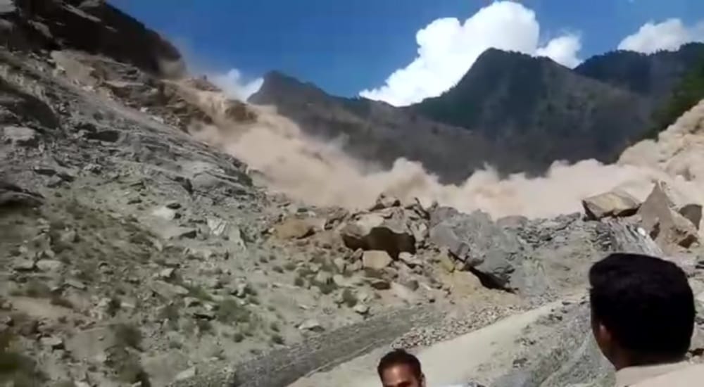 exclusive pics of landslide in hathi parvat in badrinath highway