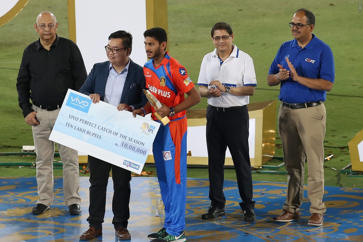 IPL 2017: Gujarat Lions  Basil Thampi  became Emerging Player  of season 