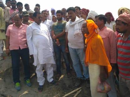Ballia: SP leader killed in battle of domination, filed case on four