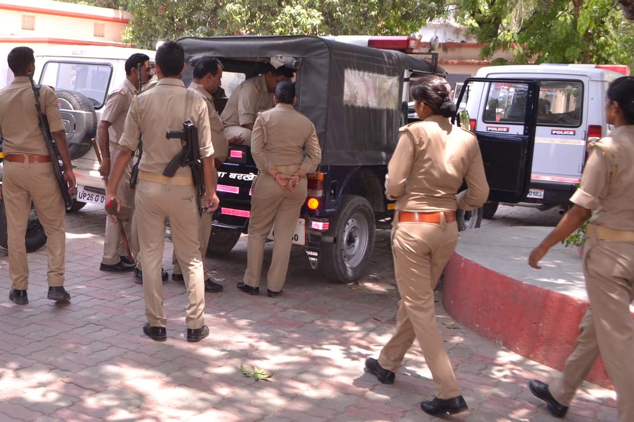 District Panchayat's no confidence motion