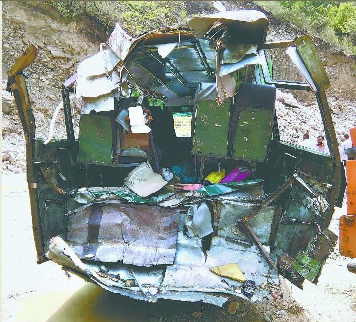 Boulder dropped on the bus, five women lost