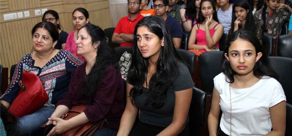 golden chance for free foreign education 