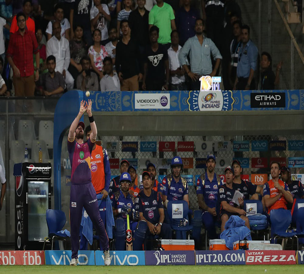 ipl 20127: Daniel Christian last over against mumbai indians
