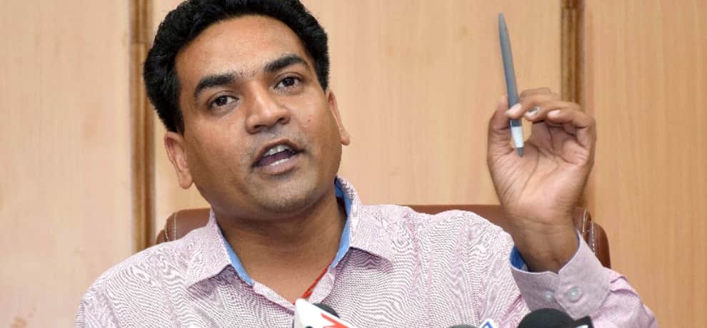 kapil mishra leaked a mail on twitter, in which these allegations were put on aap leaders