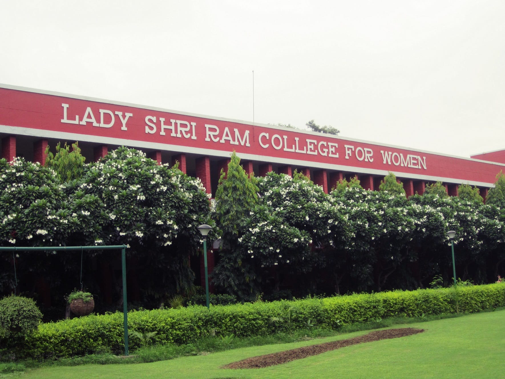 Top-5 arts colleges of india 