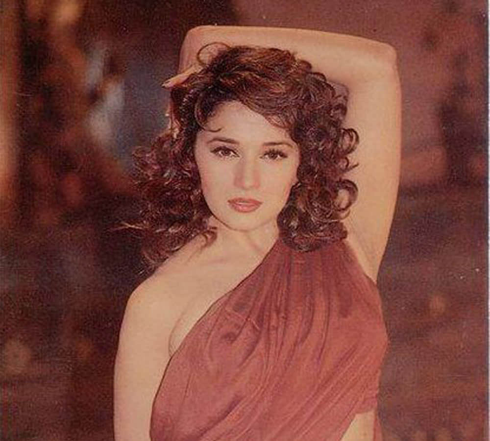 unknown facts of madhuri dixitand vinod khanna film dayavan