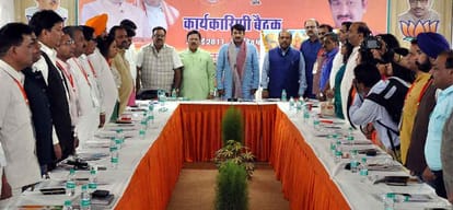 amit shah scolded manoj tiwari and vijay goel for fight in party 