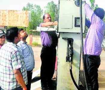 Raid on Gauri Filling Center, two machine seized