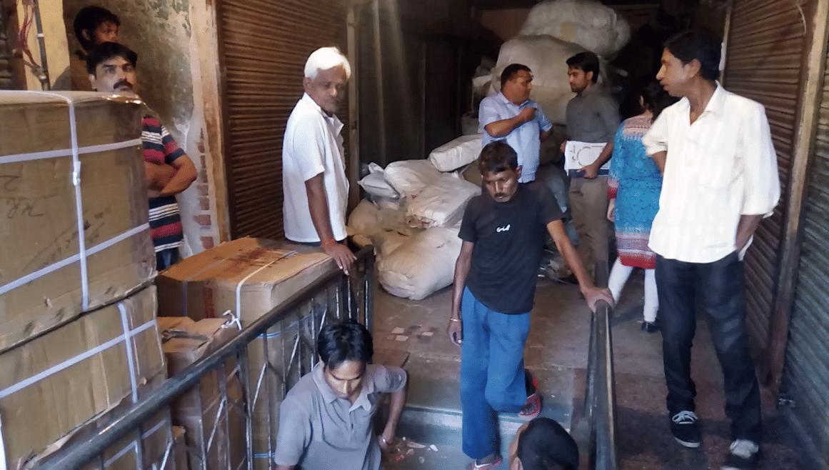 seized 3000 kg polythene bags