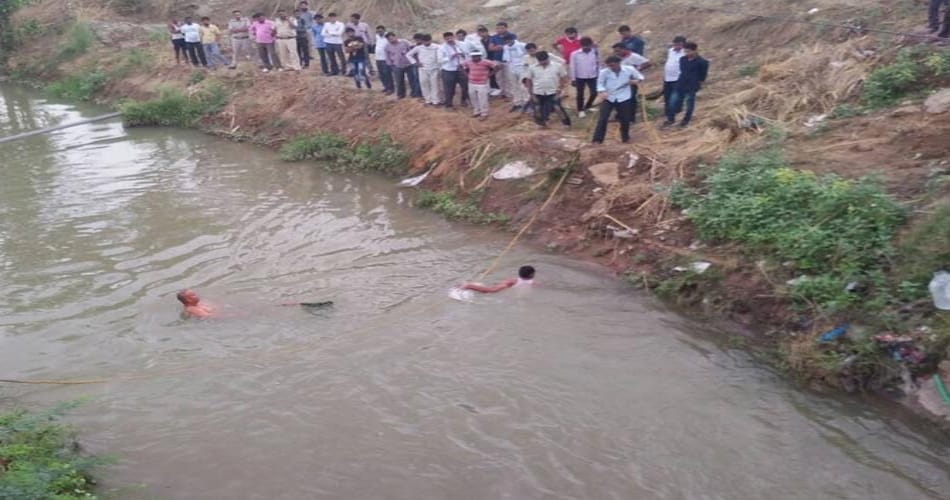 ambulnce driver missing after accident