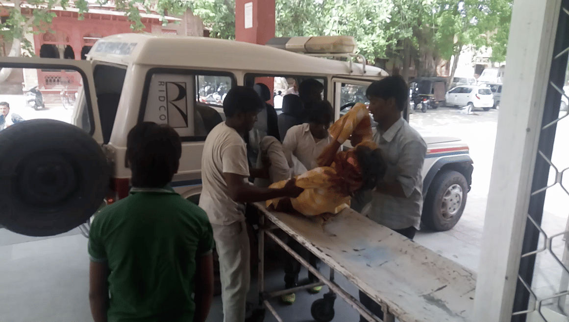 road accident in alwar, one die