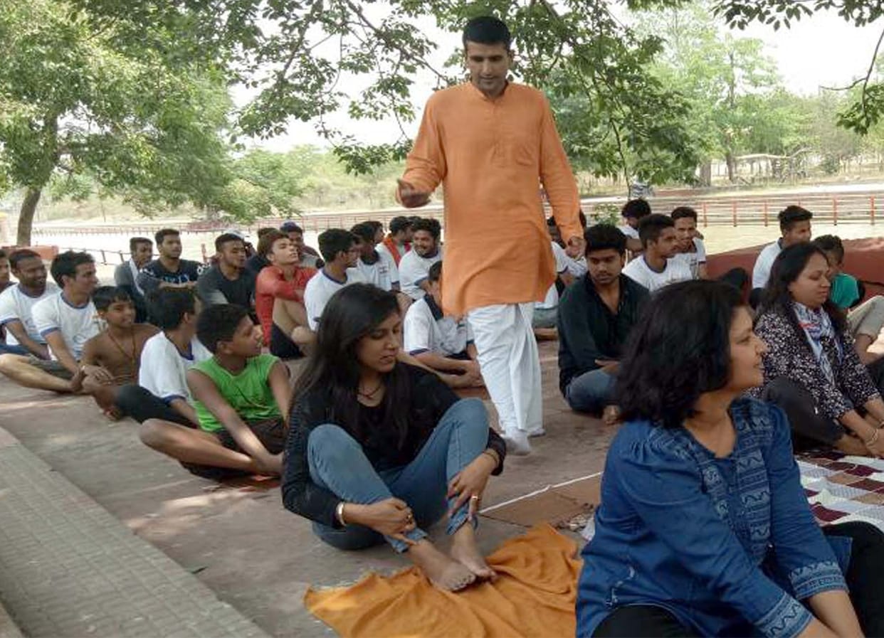swami rajnesh give tips of yoga in haridwar