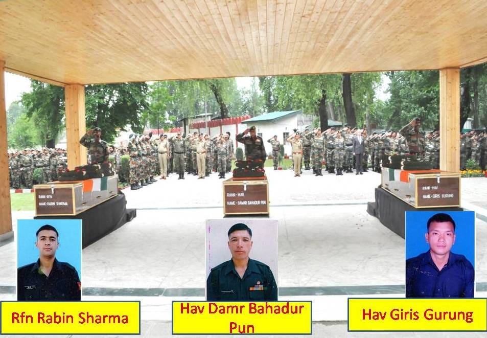 army paid tributes to martyrs of naugam