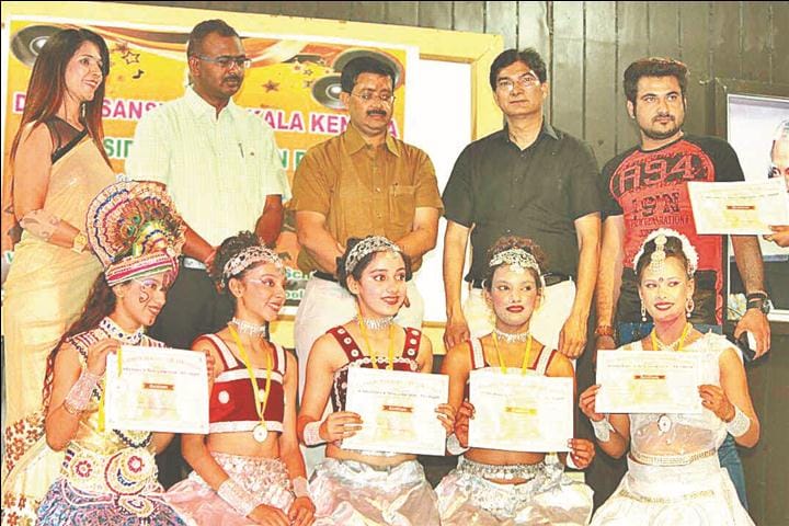 Vaishnavi Group tops in Tanushree and Group Dance in Bharat Natyam