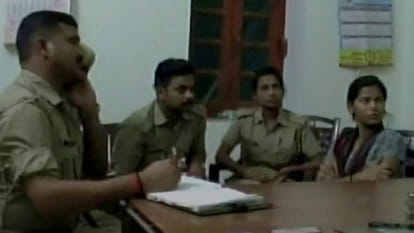 revolver rani living in friend rahul house