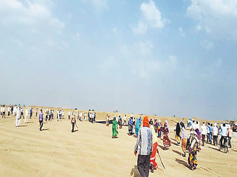 farmers made power plant cunstruction stoped 