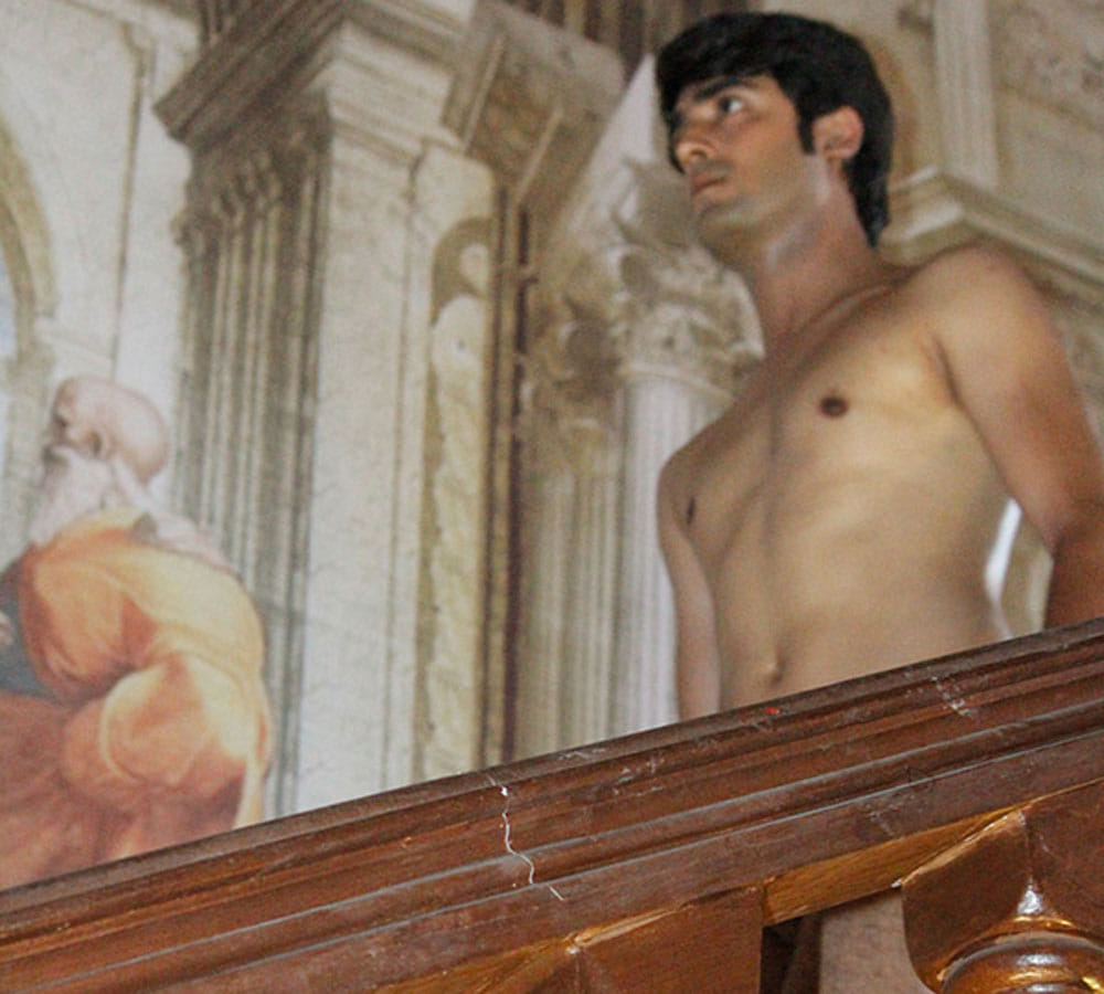 Akshay Mhatre goes naked for rajshri production Piya Albelaa promo out