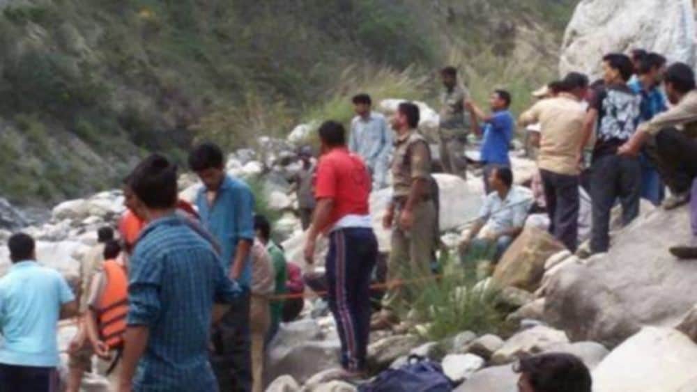 No clue of cook in gangotri bus accident