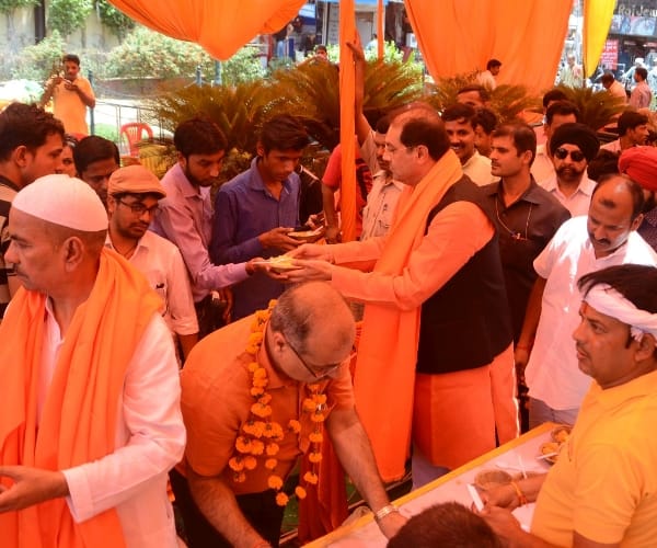 hindu muslim together celebrate bada mangal in Lucknow.