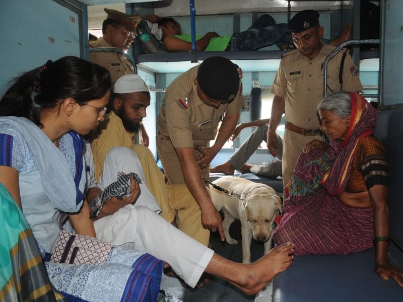 checking at agra cantt railway station over haux call of bomb blast
