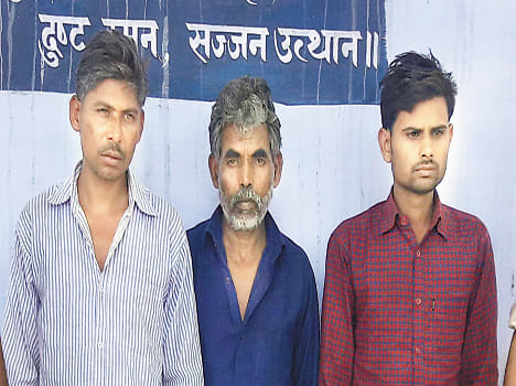 Contacting the family of the teenager was pretending to begging