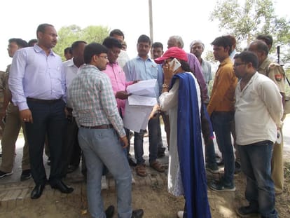 lawyer and his wife attacks on sdm jyotsna yadav in bkt lucknow