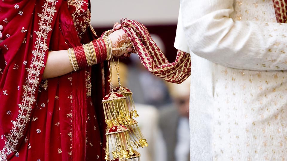 Bhadohi Bride absconding after marriage, Barat return
