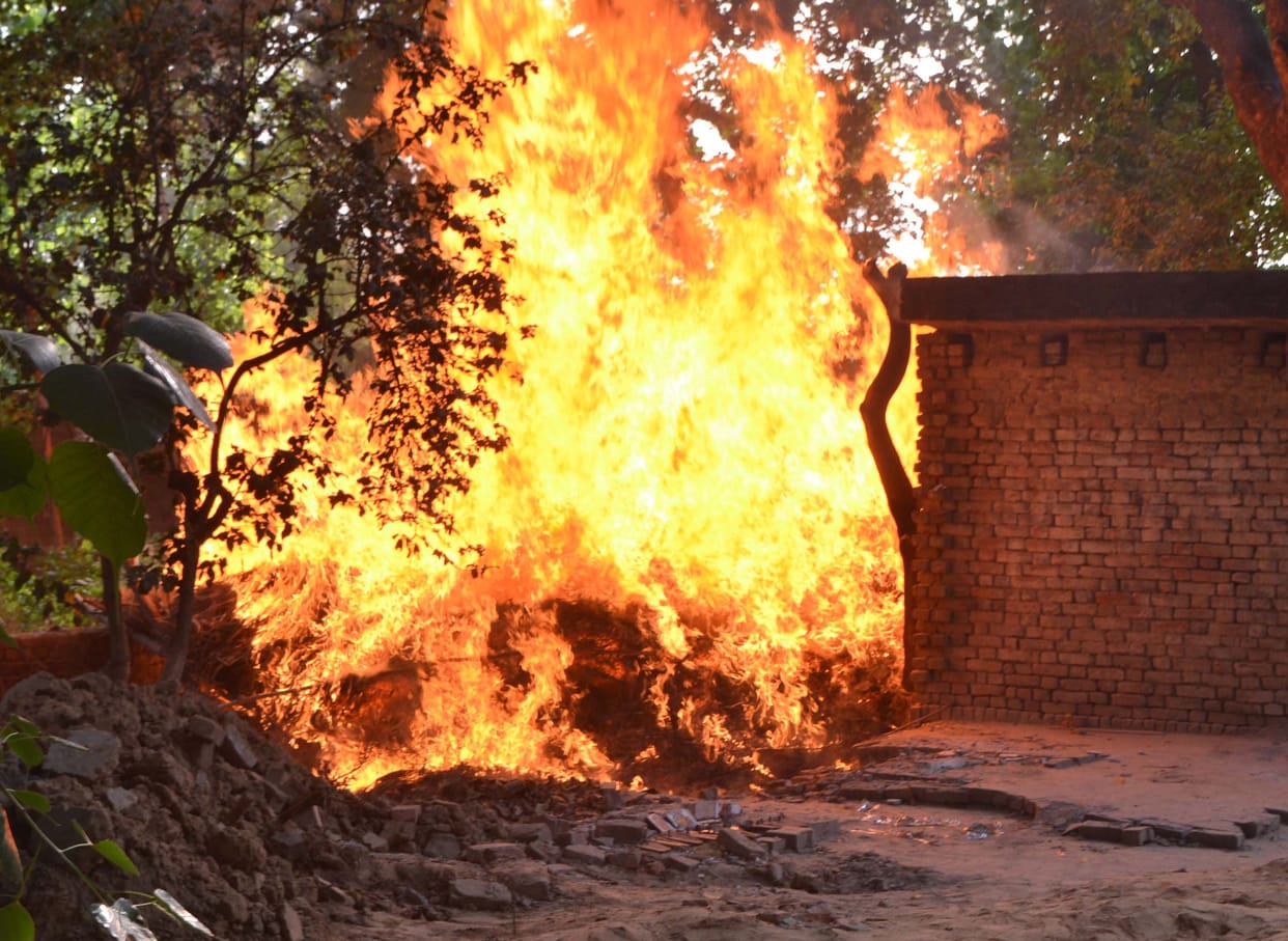 Officers who appeared helpless before the villagers' resentment