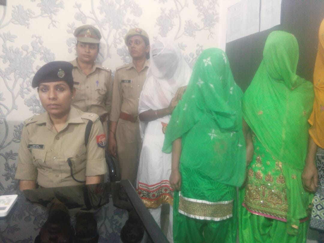 sex racket busted in kashmiri bazar area of agra